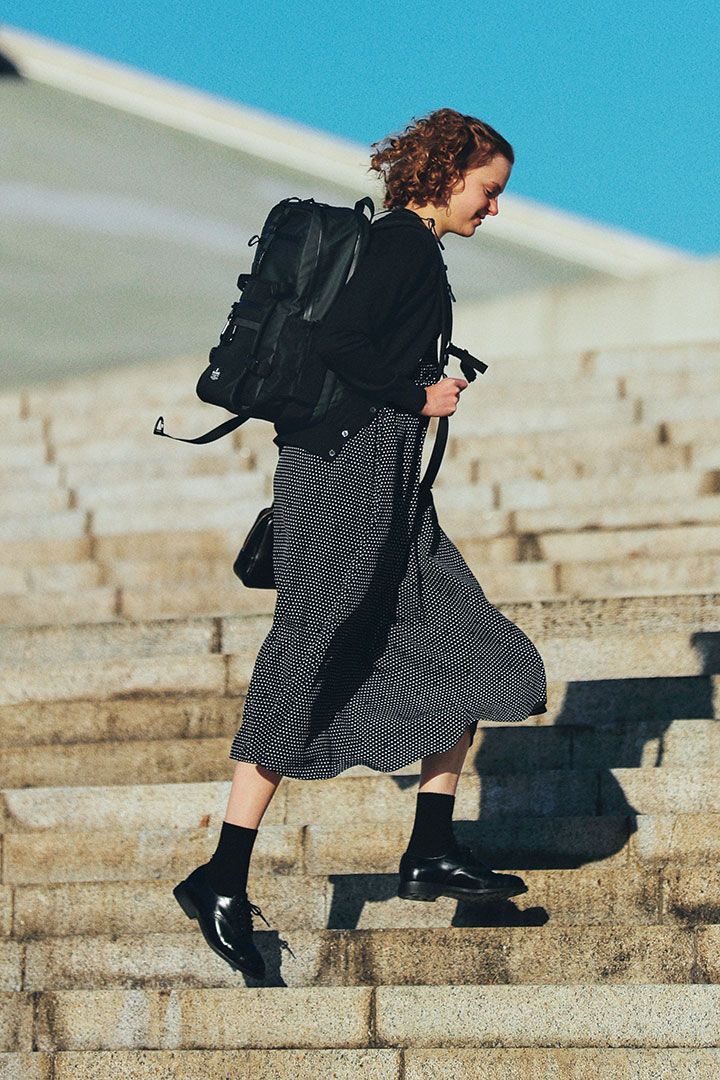 薄手アウター×ワンピースコーデ10選。本格的な寒さの手前にぴったりな着こなしが満載