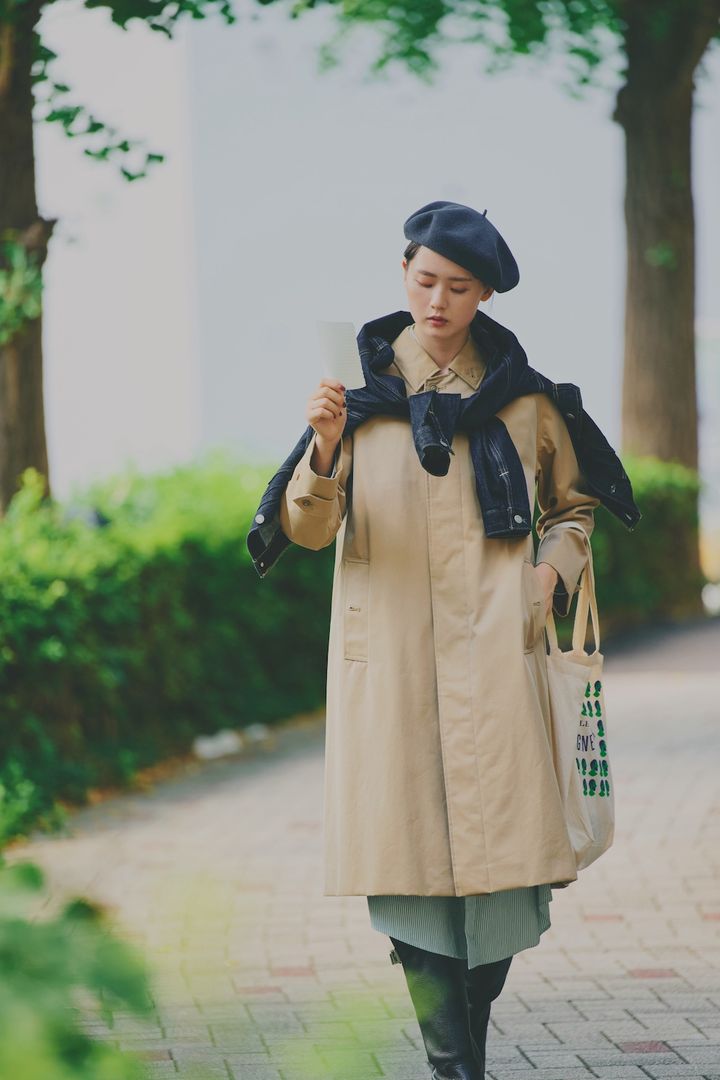 薄手アウター×ワンピースコーデ10選。本格的な寒さの手前にぴったりな着こなしが満載