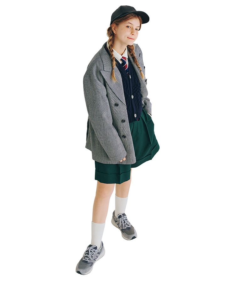 少し寒くなったらショートパンツにブーツを合わせて。おすすめコーデ4選