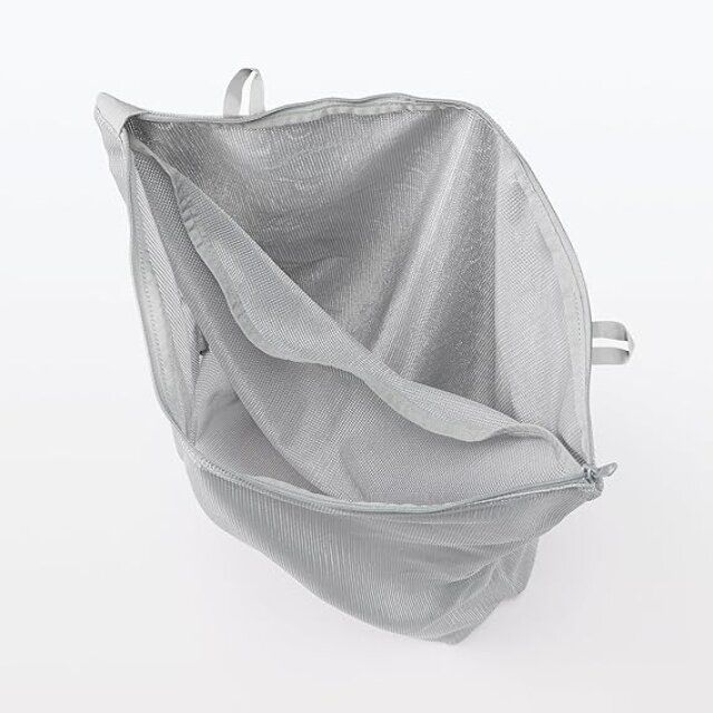 無印良品のポリエステル まとめて洗える仕切り付き 洗濯ネット2