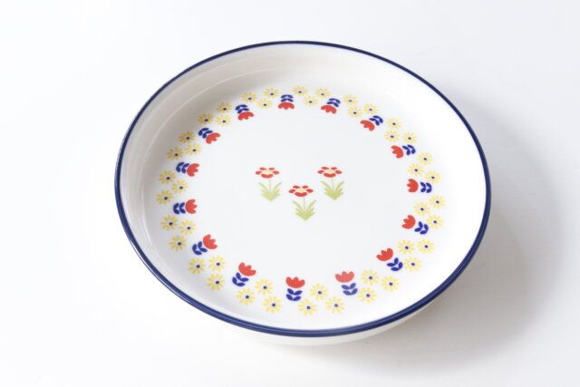 ダイソーのプレート（ブルーライン、チューリップ、約16.5cm）2