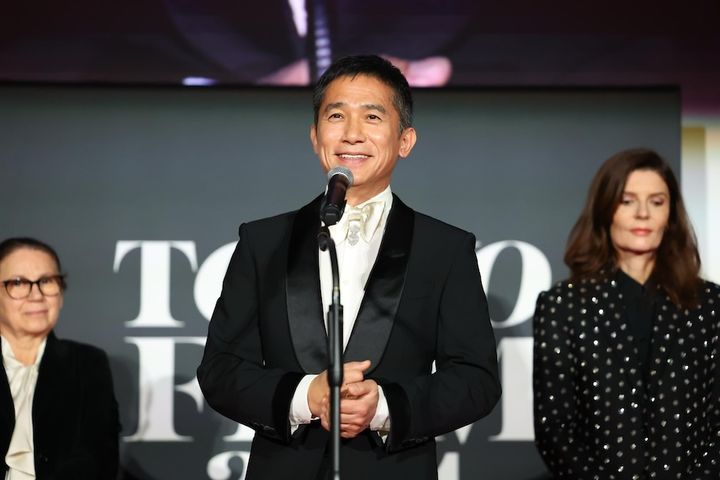 第37回東京国際映画祭が閉幕！ 東京グランプリは吉田大八監督『敵』が受賞、最優秀監督賞＆主演男優賞合わせ3冠達成