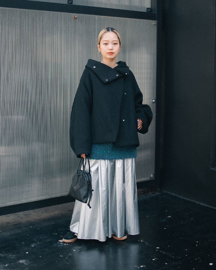 秋冬に真似したい“マキシスカート”のお手本コーデ5選。お洒落な足元にも注目！【TOKYO SNAP】