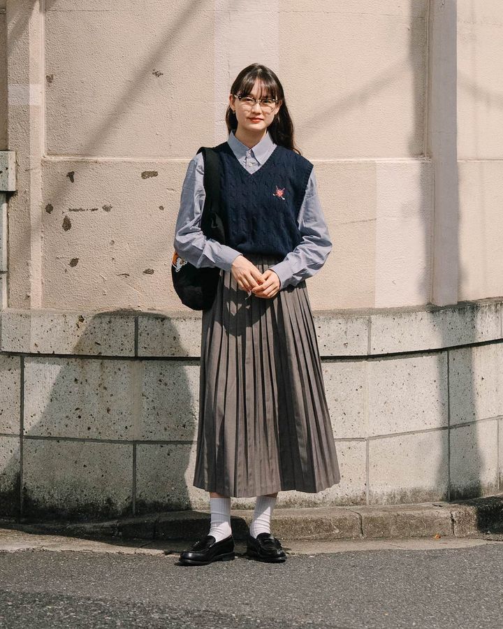 秋冬に真似したい“マキシスカート”のお手本コーデ5選。お洒落な足元にも注目！【TOKYO SNAP】