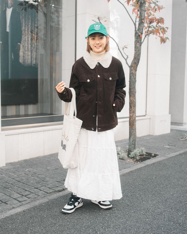 秋冬に真似したい“マキシスカート”のお手本コーデ5選。お洒落な足元にも注目！【TOKYO SNAP】