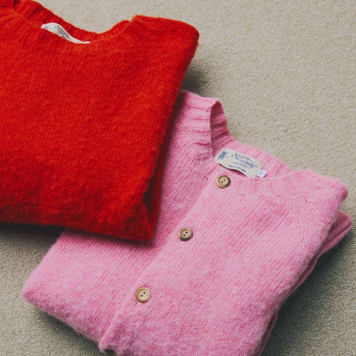 スイーツみたいな甘色シャギーニットで秋冬の着こなしに彩りを【マイスタンダードブック】