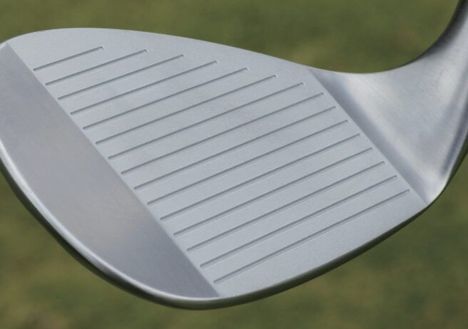 「アマチュアでもプロ並みの激スピンが入る」ウワサのウェッジを編集部が試打！