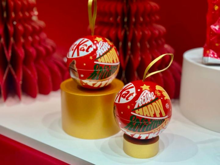 「キットカット ホリデイサンタ オーナメント缶 5個入り」