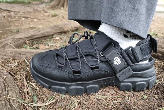 SHAKAのスニーカーサンダル