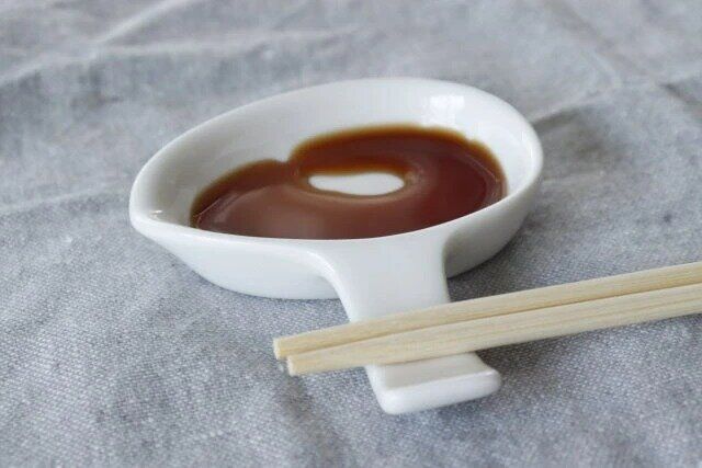 ダイソー 小皿（箸置き付）