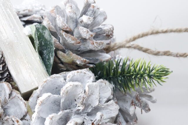 ダイソーの天然素材が使われたハンギングナチュラルボール（カラー）