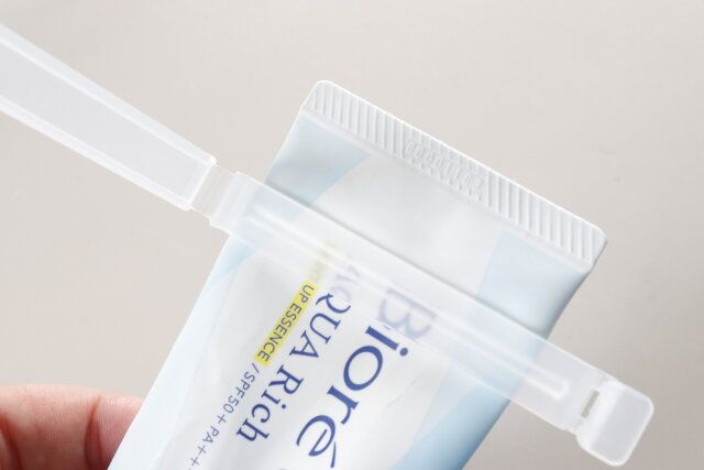 セリア コスメチューブ絞り 機能