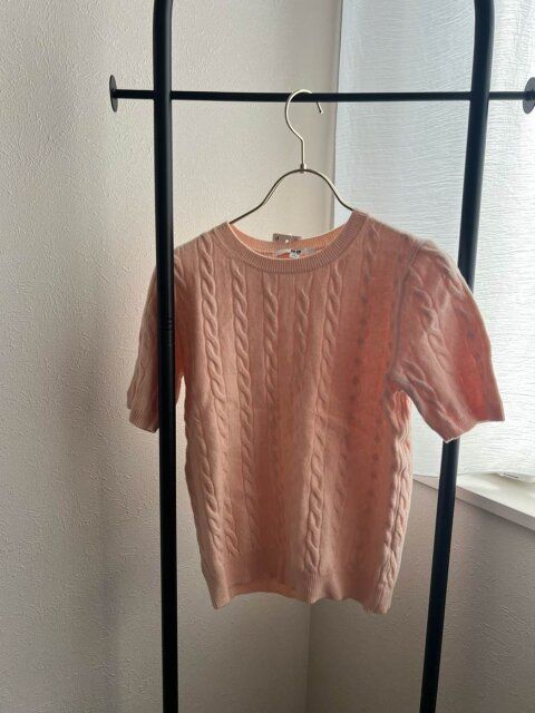 ユニクロケーブルクルーネックセーターのピンク