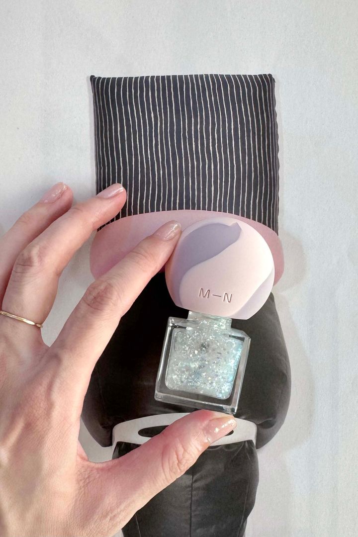 2024秋冬ネイルトレンド◇ ホリデーシーズンが楽しくなるおすすめネイルカラー2【ささやかですてきなもの 大谷有紀 vol.212】