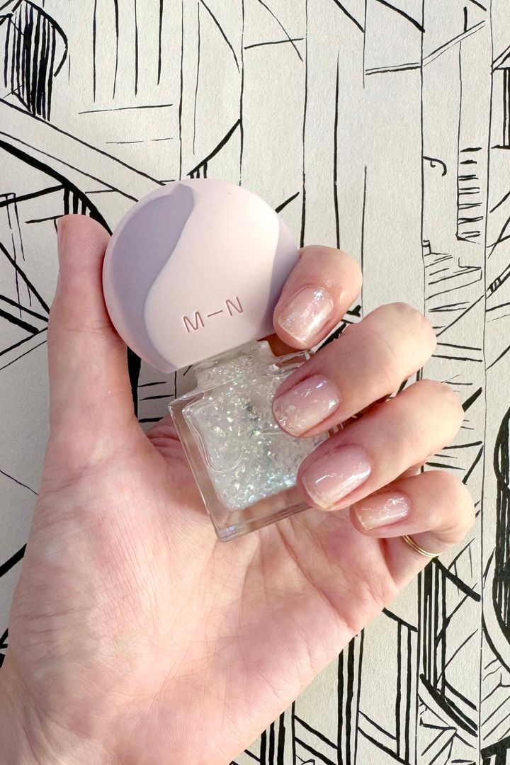 2024秋冬ネイルトレンド◇ ホリデーシーズンが楽しくなるおすすめネイルカラー2【ささやかですてきなもの 大谷有紀 vol.212】