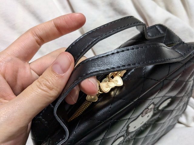 エンジェルキルトバニティポーチ持ち手