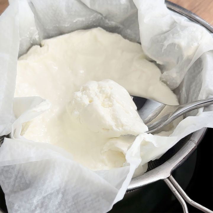 【グリークヨーグルトの簡単な作り方】韓国で大人気！美容やダイエットに効果あり