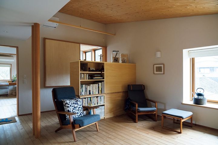 〈月とピエロ〉店主・長屋圭尚／石川県 自宅 2階リビング