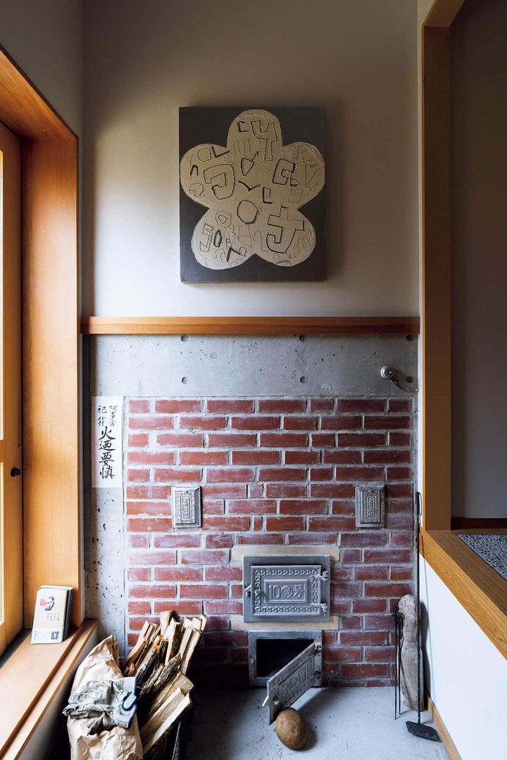 〈月とピエロ〉店主・長屋圭尚／石川県 自宅 薪風呂の焚き口