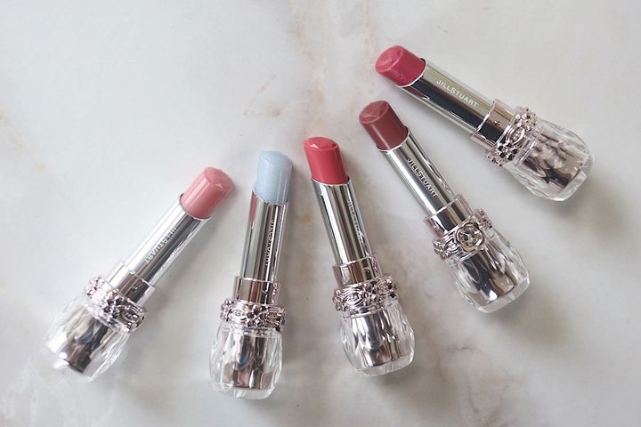 ブルベ夏におすすめのジルスチュアート「リップブロッサム バーム」は01・02・03・06・101