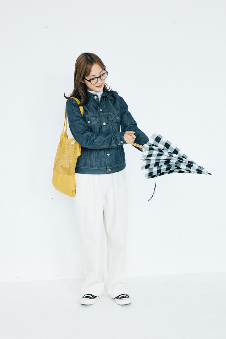 デニムジャケットはジャストサイズで大人っぽく着たい！【FUDGE FRIEND おしゃれさんの毎日コーディネート vol.455｜鈴木楽々】