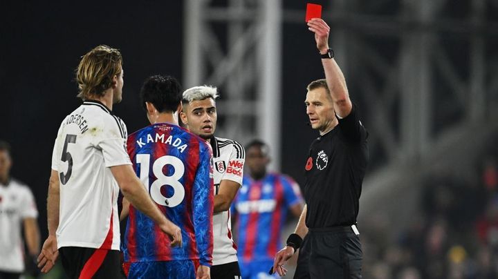 日本代表選手、人生初の一発レッドカード退場…「ひどいタックル」と伝説OBも苦言