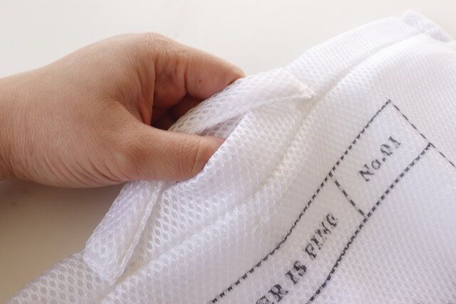 ダイソー 仕切り付洗濯ネット 持ち手