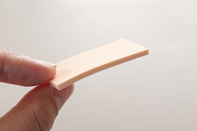 セリア 薄くて指感覚コンパクトパフ20枚入リキッド用 薄い