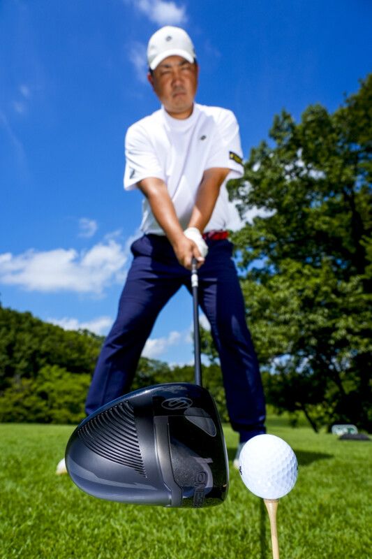 振りやすく打ちやすい短尺ドライバーはコレ！岩男健一プロが試打