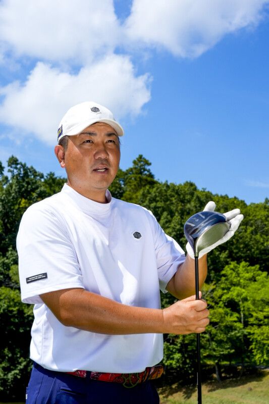 振りやすく打ちやすい短尺ドライバーはコレ！岩男健一プロが試打