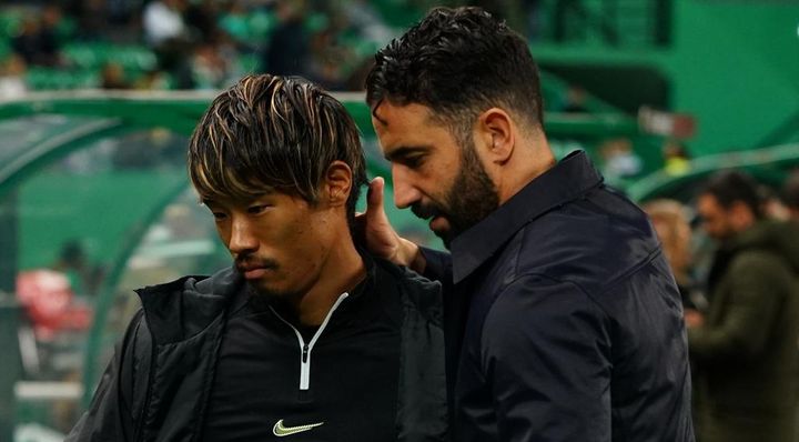 日本代表選手の引き抜き移籍もなし！？世界的チームの監督が注目発言