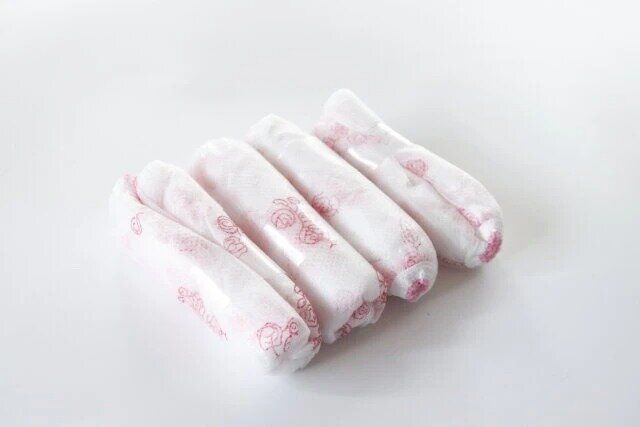 ダイソーのトラベル・サウナ用ショーツ（女性用、Lサイズ、4枚）1