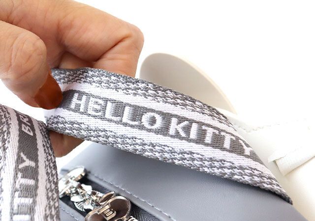 宝島社のBRILMYとハローキティコラボのコスメポーチ付録5