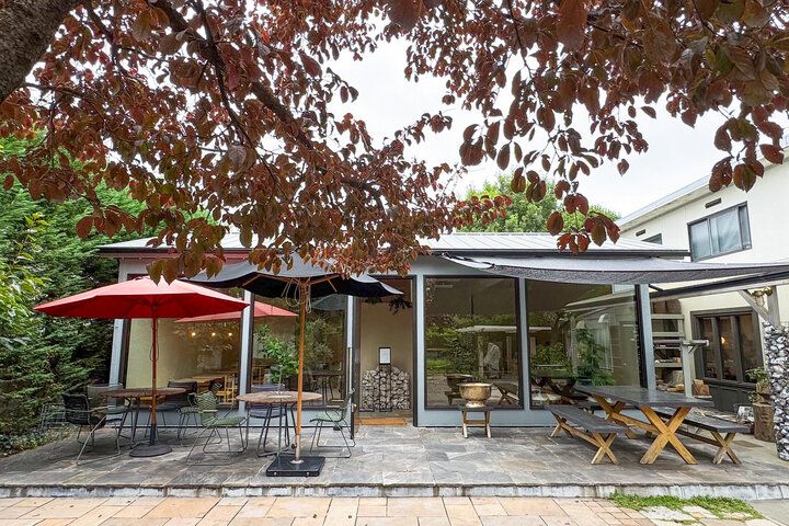 焼きたてクレープに舌鼓♪緑あふれる庭園カフェでお茶時間を。用賀「moderato on the green」