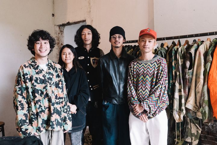 北越谷〈パレ〉の吉田響さん、〈イラス〉のMeguさん、〈シノクロージング〉の木村謙太さん、野口尚史さん、岩泉元治さん