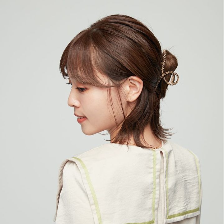 ゴム+クリップのハーフアップ