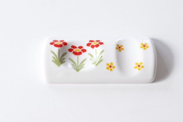 ダイソーのカトラリーレスト（チューリップ）