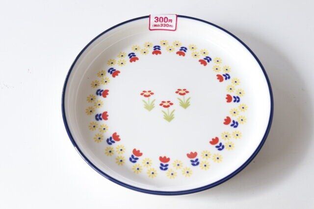 ダイソーのプレート（ブルーライン、チューリップ、約16.5cm）