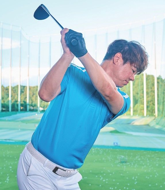 岩井明愛の「真っすぐ飛ばせるトップ」をプロが解説！簡単にマネする方法は？