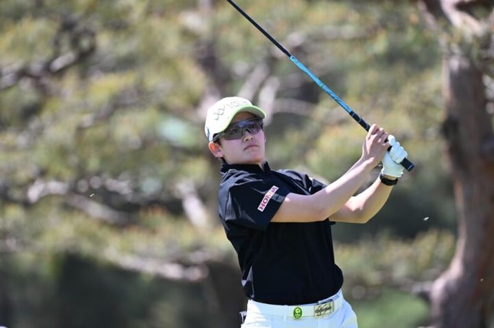 岩井明愛の「真っすぐ飛ばせるトップ」をプロが解説！簡単にマネする方法は？