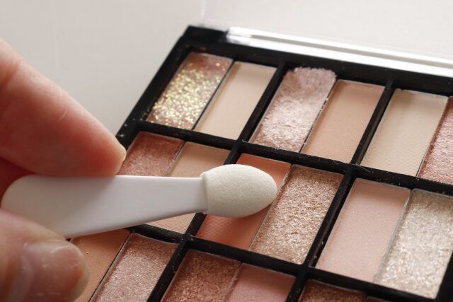 セリア アイシャドウチップ10P使い切りタイプ 使用例