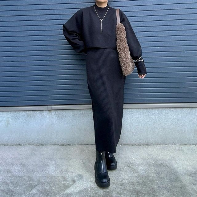 しまむらのブラウンの「エコファーワンショルダーバッグ」×ワンピース