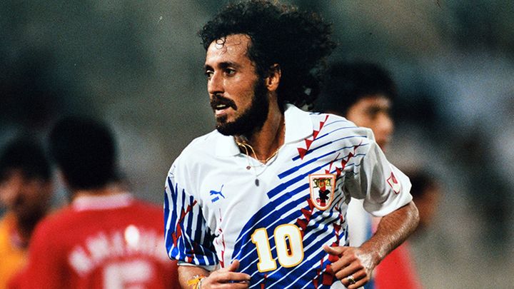 「日本人になるなんて無理…」 日本代表の超レジェンドが『帰化』の真実を告白