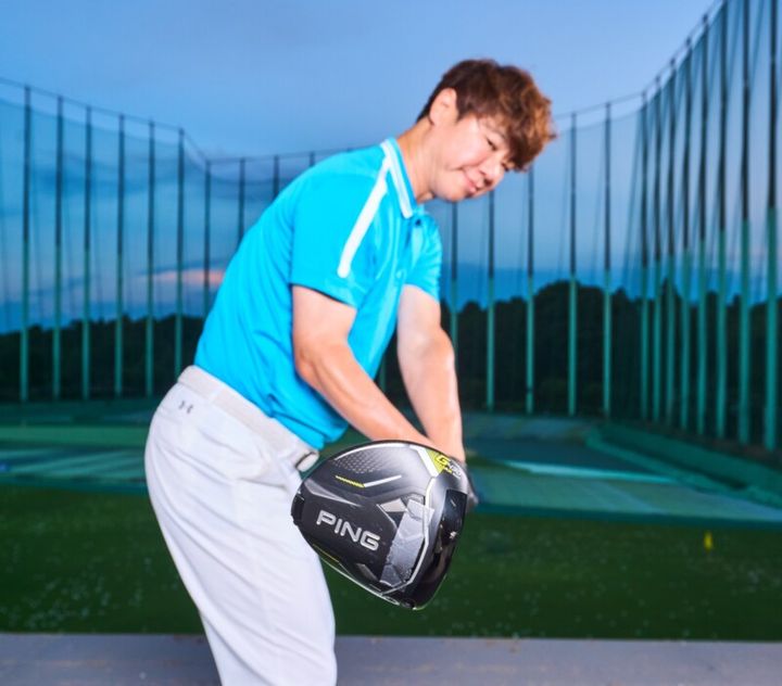 正しいハーフウェイダウンはどっち…？トッププロのフェースの向きは」