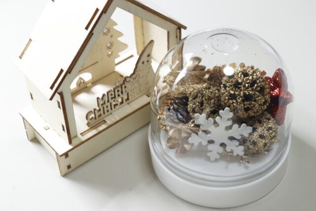 ダイソー ドーム型ケース ディスプレイ