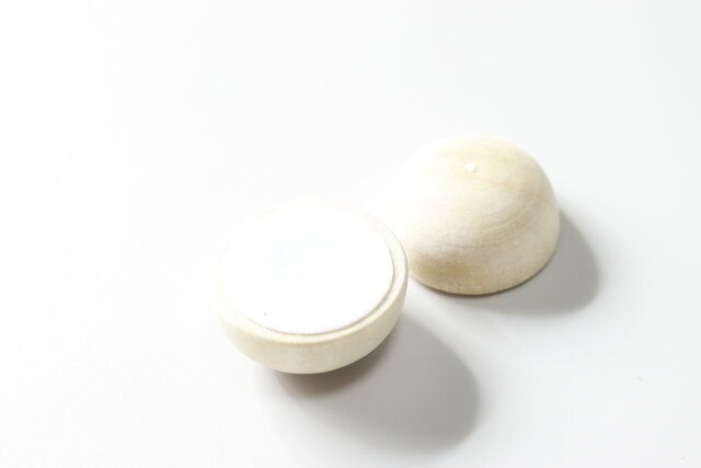 ダイソーの可愛い木製マグネット（2個）