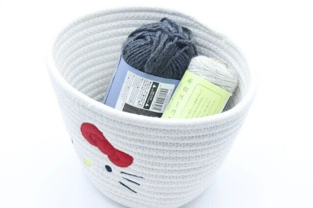 ダイソー ロープ収納 20cm×20cm×15cm（ハローキティ） 毛糸を2つ入れる