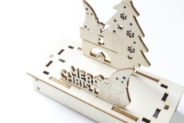 ダイソー 組み立てウッドライトオブジェ（縦型） 飾り