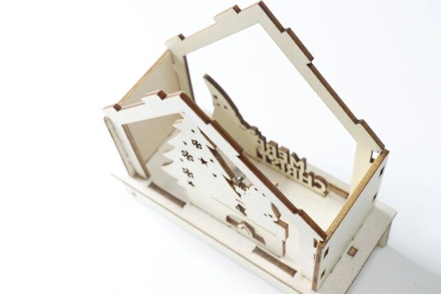 ダイソー 組み立てウッドライトオブジェ（縦型） 屋根枠