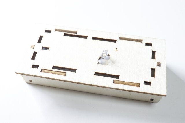 ダイソー 組み立てウッドライトオブジェ（縦型） 組み立て